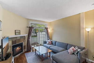 17918 Cobblestone Way, Eden Prairie, MN 55347 - Photo 4