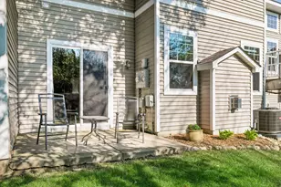 15252 Maryland Ave, Savage, MN 55378 - Photo 32