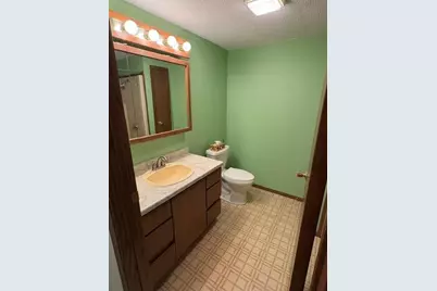 1250 Lakeview Lane SW, Hutchinson, MN 55350 - Photo 8