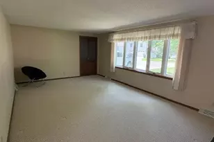 1250 Lakeview Ln SW, Hutchinson, MN 55350 - Photo 2