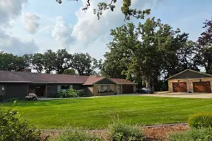106 Ridge Rd, Albert Lea, MN 56007 - Photo 1