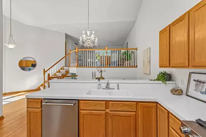 808 Winterberry Drive, Woodbury, MN 55125 - Photo 8