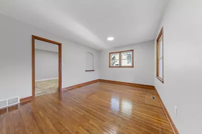 619 4th Avenue NE, Waseca, MN 56093 - Photo 8