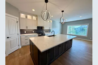 2108 Whitlee Lane SW, Rochester, MN 55902 - Photo 10
