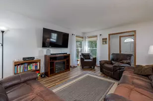 48186 Old River Bluff Rd, Saint Peter, MN 56082 - Photo 6