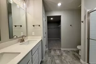 4979 Airlake Dr Dr, Woodbury, MN 55129 - Photo 8