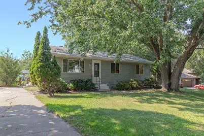 6071 45th Street N, Oakdale, MN 55128 - Photo 1