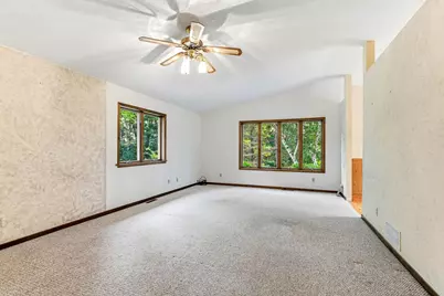 39258 Harder Parkway, North Branch, MN 55056 - Photo 2
