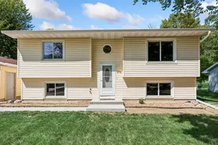 6771 Maple Dr, Rockford, MN 55373 - Photo 4