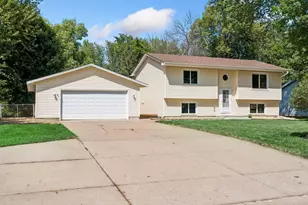 6771 Maple Dr, Rockford, MN 55373 - Photo 1