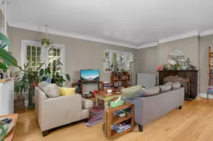 116 Lexington Pkwy N, Saint Paul, MN 55104 - Photo 2