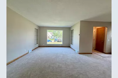 5701 Humboldt Avenue N, Brooklyn Center, MN 55430 - Photo 8