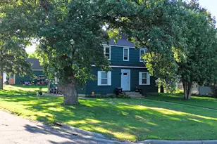 314 7th St NE, Little Falls, MN 56345 - Photo 2