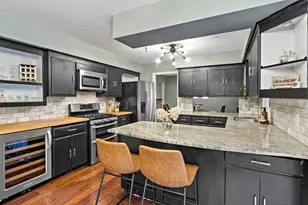 12708 Parkwood Dr, Burnsville, MN 55337 - Photo 10