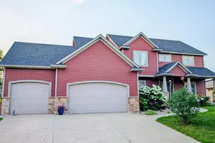 3411 Tralee Ln NE, Rochester, MN 55906 - Photo 2