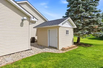 955 Park Drive, Belle Plaine, MN 56011 - Photo 34