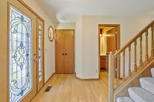 2477 Windsor Ln, Woodbury, MN 55125 - Photo 4