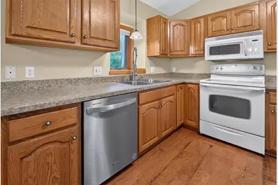 108 Celestine Circle, Mankato, MN 56001 - Photo 10
