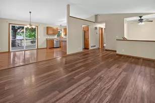 108 Celestine Cir, Mankato, MN 56001 - Photo 6