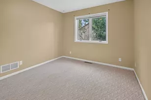108 Celestine Cir, Mankato, MN 56001 - Photo 24