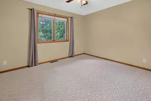 108 Celestine Cir, Mankato, MN 56001 - Photo 18