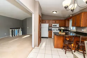 7733 Kentucky Ave N, Brooklyn Park, MN 55445 - Photo 4