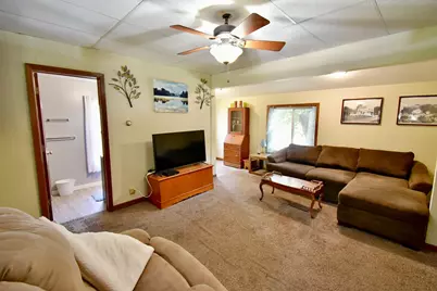 466 Bluff Street NE, Hutchinson, MN 55350 - Photo 6