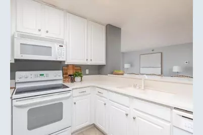 6165 Chasewood Parkway #202, Minnetonka, MN 55343 - Photo 10