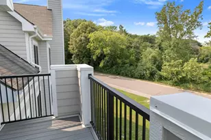 6165 Chasewood Pkwy, Minnetonka, MN 55343 - Photo 12