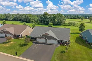 622 Kreekview Dr, Osceola, WI 54020 - Photo 1