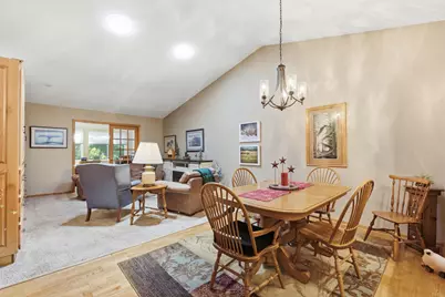 7590 Newbury Road, Woodbury, MN 55125 - Photo 8