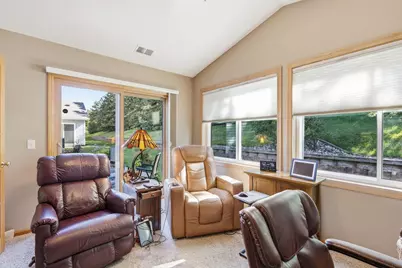 7590 Newbury Road, Woodbury, MN 55125 - Photo 24
