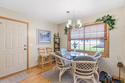 7590 Newbury Road, Woodbury, MN 55125 - Photo 14