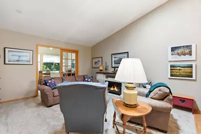 7590 Newbury Road, Woodbury, MN 55125 - Photo 4