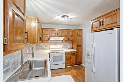 5536 Aldrich Drive N, Brooklyn Center, MN 55430 - Photo 10