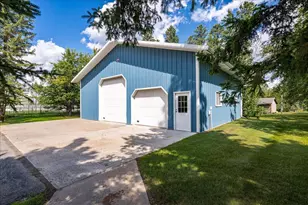 1027 Comstock Dr, Deer River, MN 56636 - Photo 6