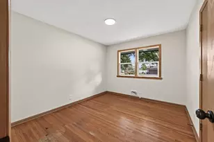 3119 Mildred Dr, Roseville, MN 55113 - Photo 8