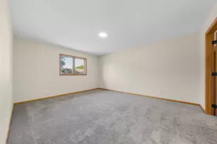 1676 Castle Dr, North Mankato, MN 56003 - Photo 18