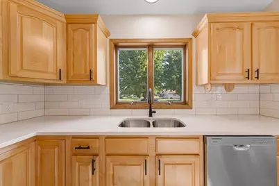 1676 Castle Drive, North Mankato, MN 56003 - Photo 8