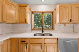 1676 Castle Dr, North Mankato, MN 56003 - Photo 8
