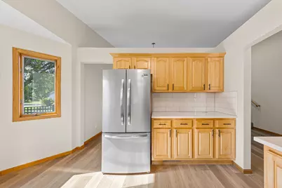 1676 Castle Drive, North Mankato, MN 56003 - Photo 10