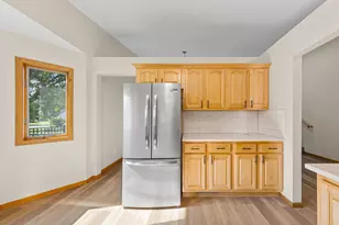 1676 Castle Dr, North Mankato, MN 56003 - Photo 10