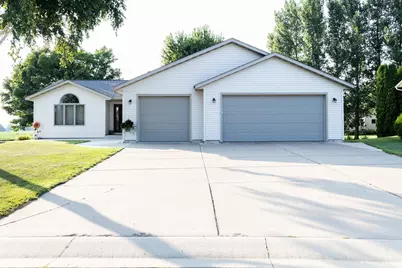 25 Benson Drive S, Lewiston, MN 55952 - Photo 1