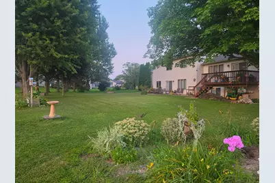 25 Benson Drive S, Lewiston, MN 55952 - Photo 2