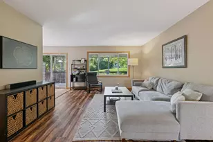 146 River Woods Ln, Burnsville, MN 55337 - Photo 4