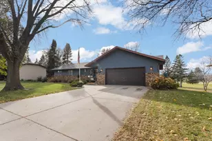308 23rd St SE, Willmar, MN 56201 - Photo 4