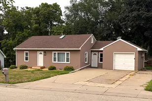 1519 Central Park St, Red Wing, MN 55066 - Photo 1