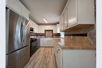 1306 Woodhill Road, Burnsville, MN 55337 - Photo 8