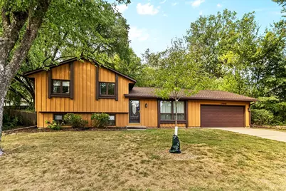 13045 Eveleth Avenue, Apple Valley, MN 55124 - Photo 2