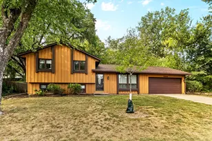 13045 Eveleth Ave, Apple Valley, MN 55124 - Photo 2